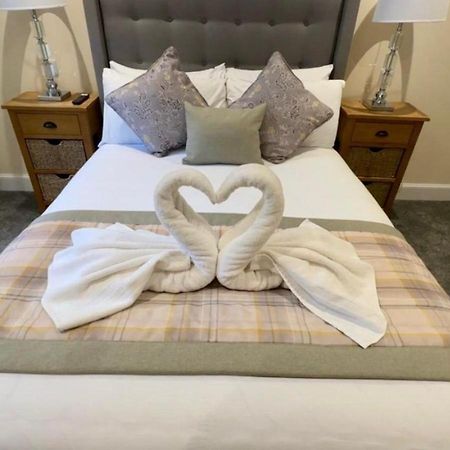 The Waverley Inn Holiday Homes Inverness Ngoại thất bức ảnh