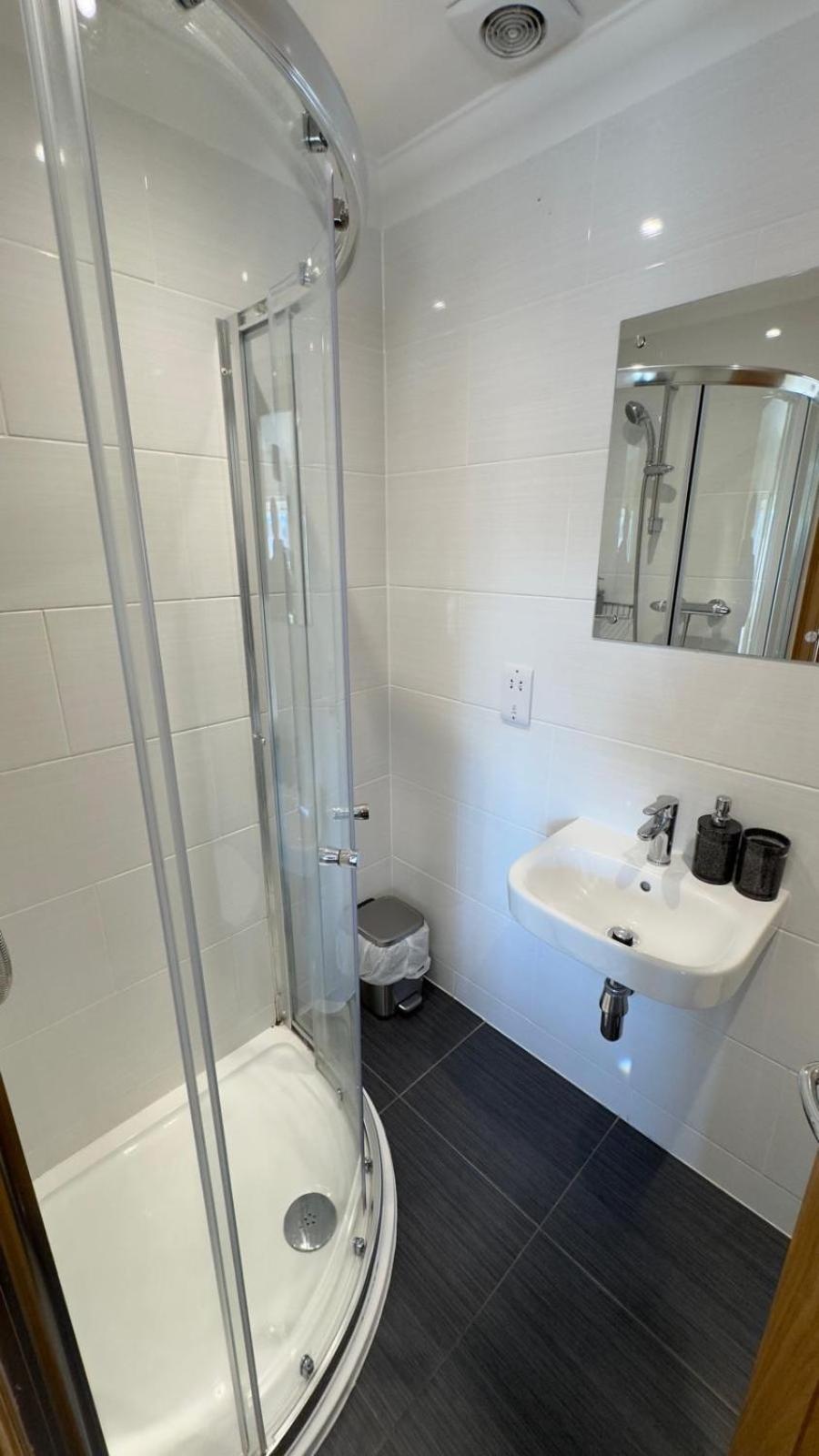 The Waverley Inn Holiday Homes Inverness Ngoại thất bức ảnh