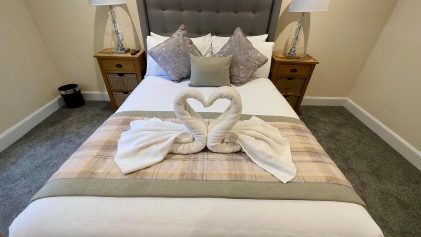 The Waverley Inn Holiday Homes Inverness Ngoại thất bức ảnh